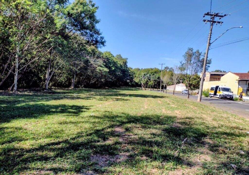 Área à venda no Jardim Astúrias III: 