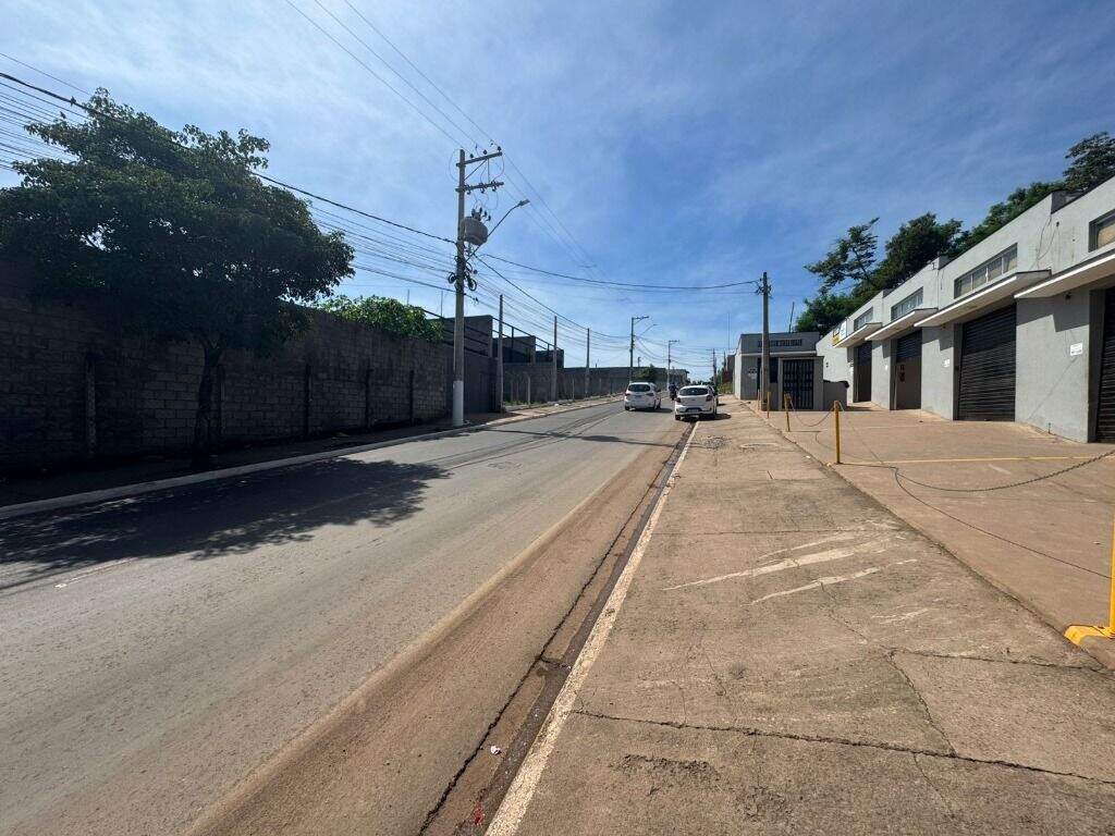 Salão para aluguel no Jardim Nova Suíça: 