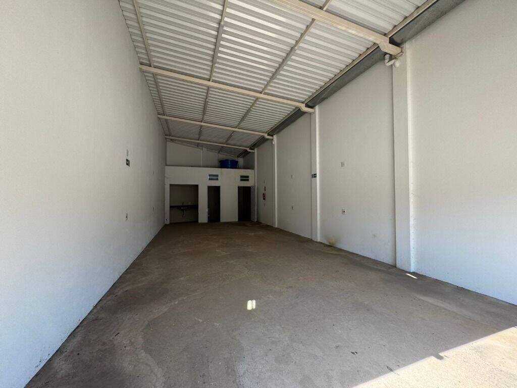 Salão para aluguel no Jardim Nova Suíça: 