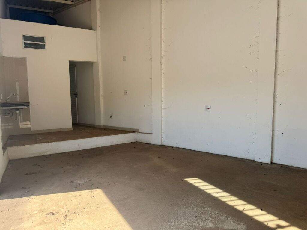 Salão para aluguel no Jardim Nova Suíça: 