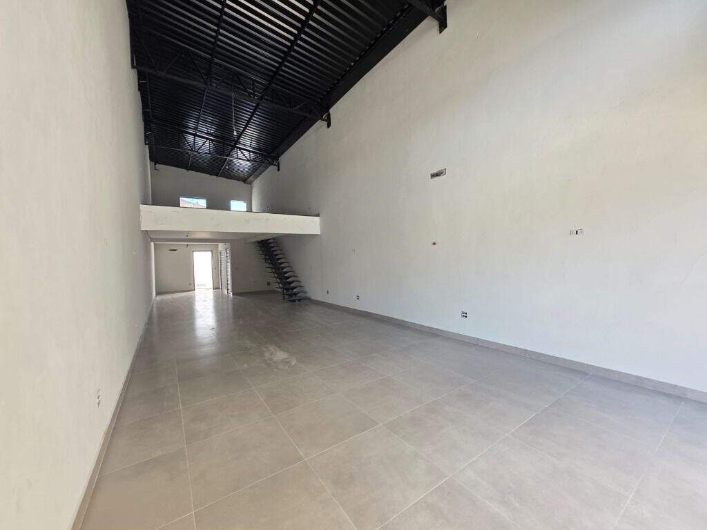 Salão para aluguel no Piracicamirim: 