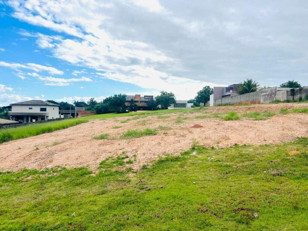 Terreno à venda no Morada dos Pássaros: 