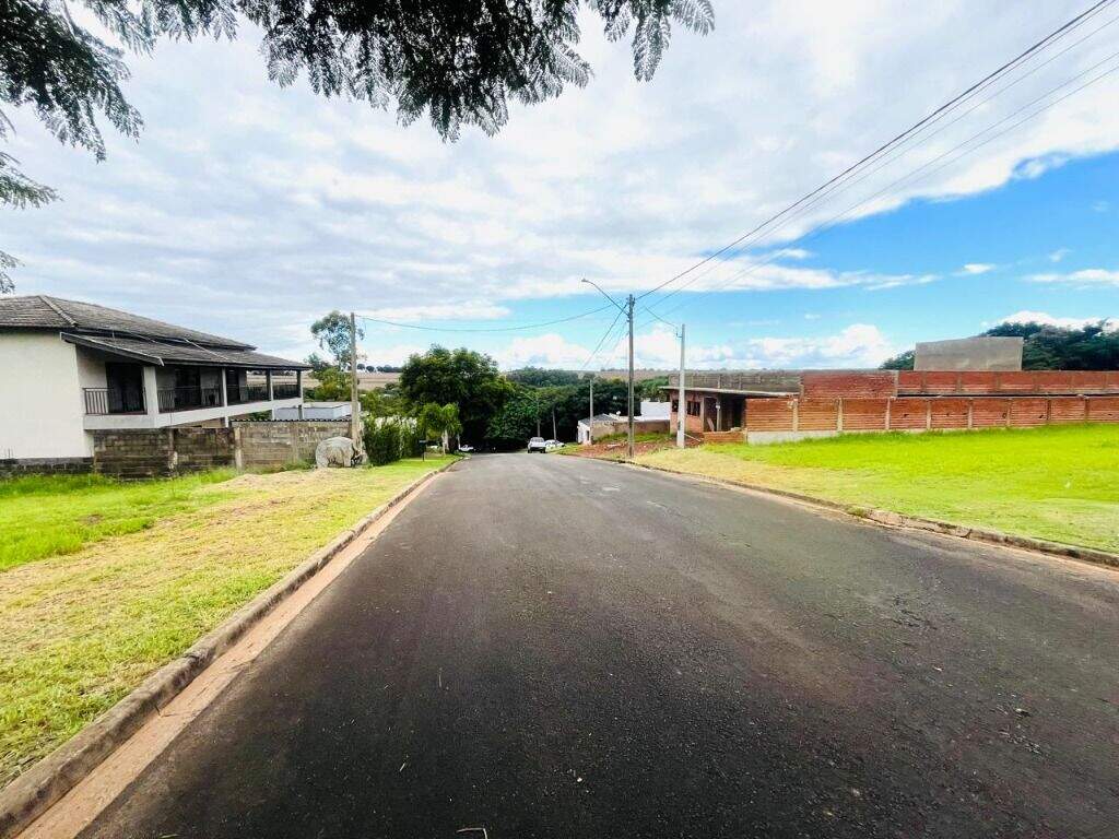 Terreno à venda no Morada dos Pássaros: 