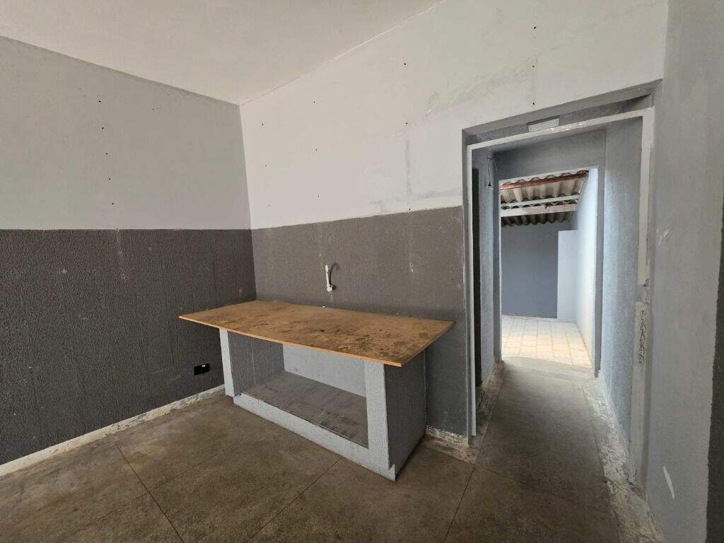 Salão para aluguel no Vila Monteiro: 