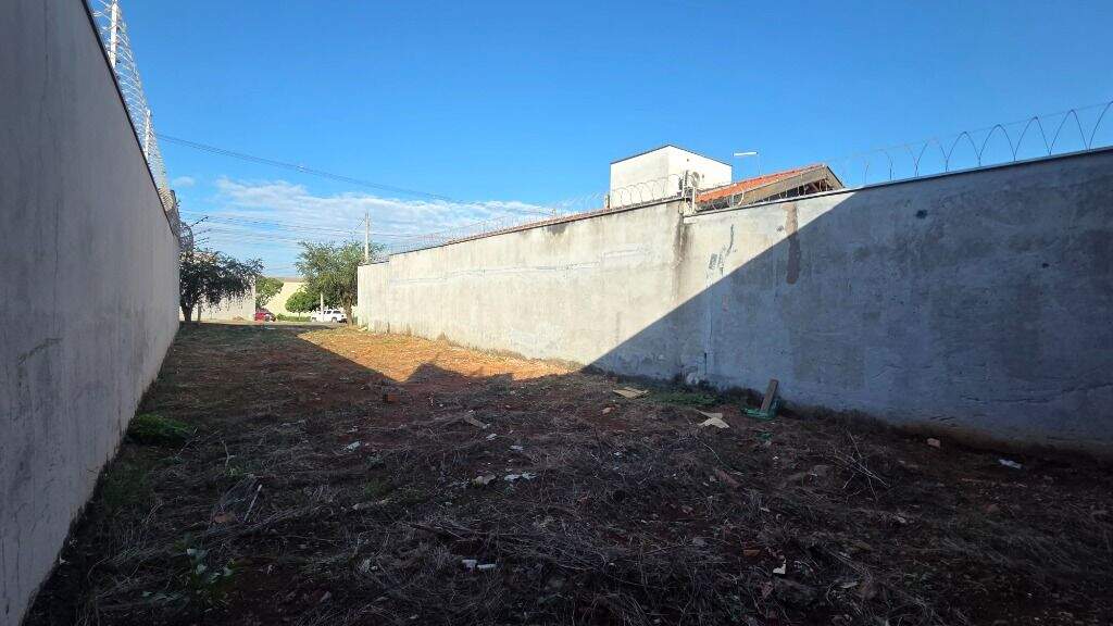 Terreno à venda no Água Branca: 