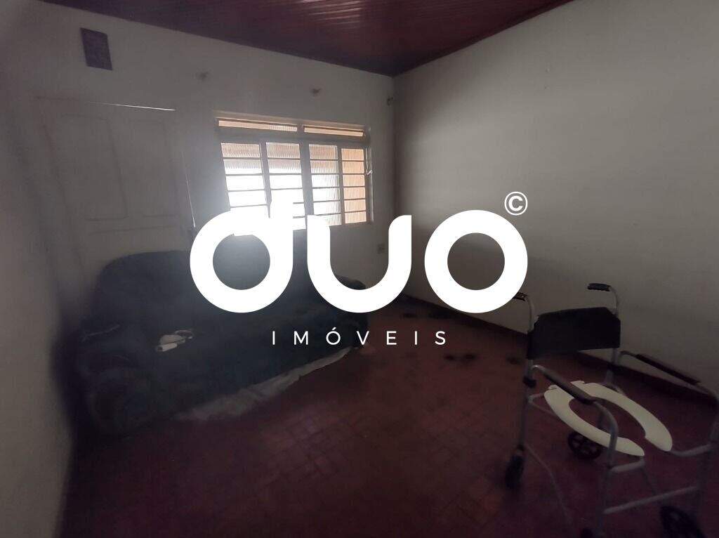 Casa à venda no Dois Córregos: 