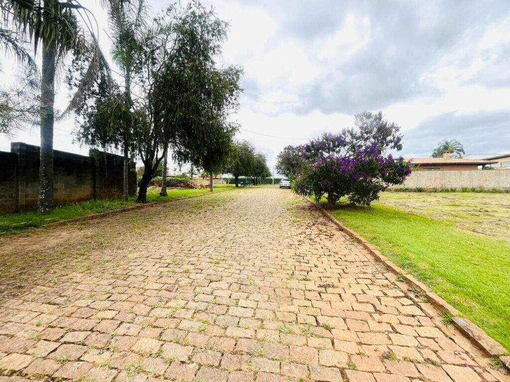 Terreno à venda no Recanto Universitário: 