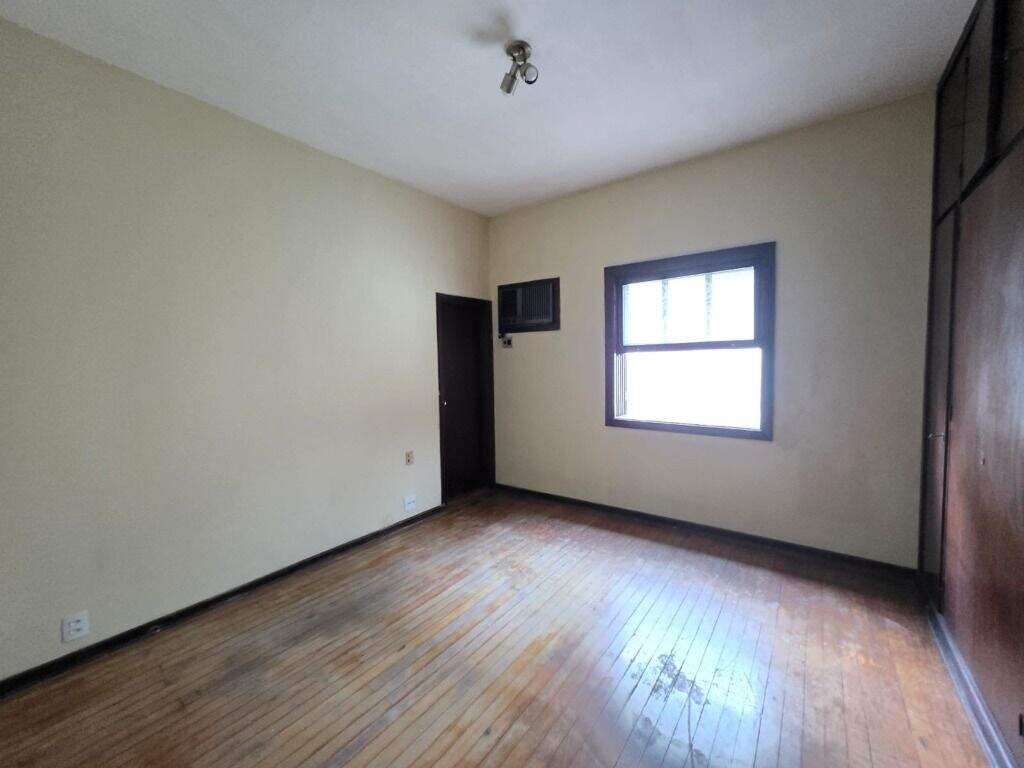 Casa para aluguel no Centro: 