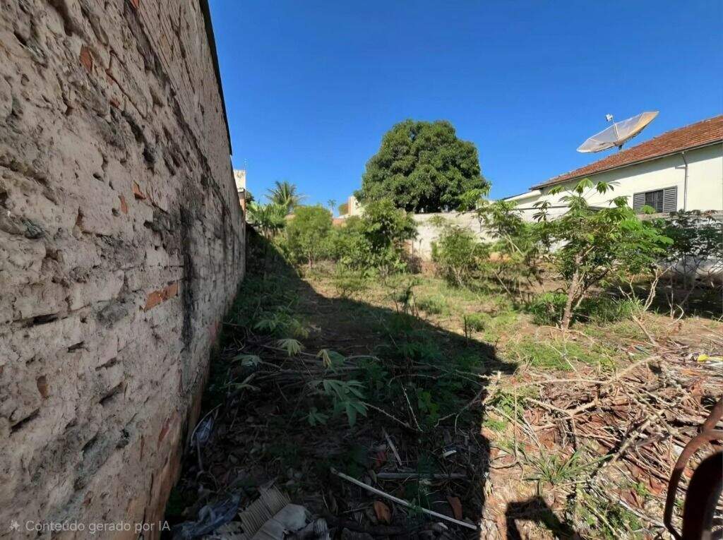 Terreno à venda no Vila Rezende: 