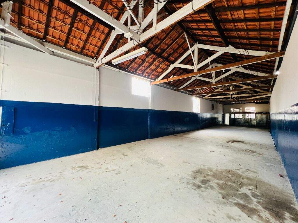Barracão à venda no Alto: 
