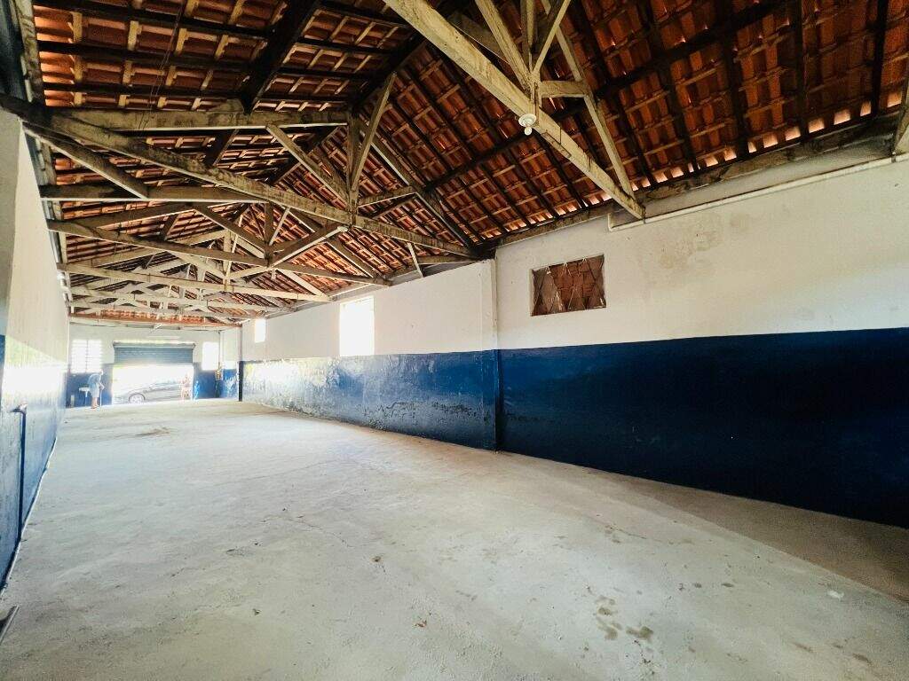 Barracão à venda no Alto: 