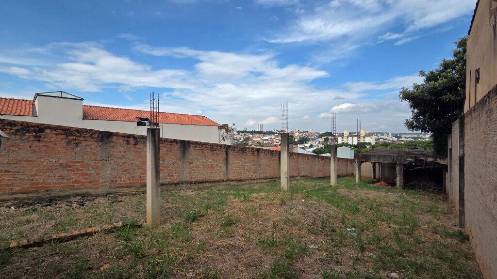 Terreno à venda no Piracicamirim: 