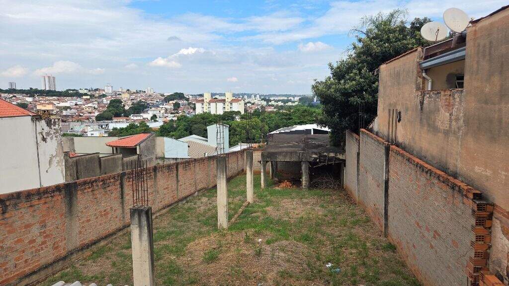 Terreno à venda no Piracicamirim: 