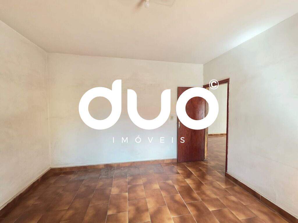 Casa à venda no Centro: 