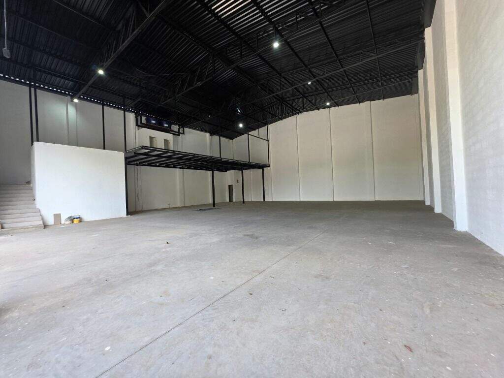 Salão para aluguel no Castelinho: 