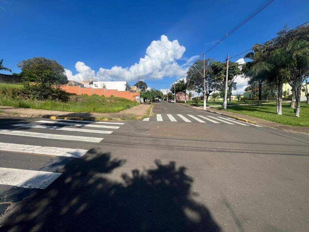 Terreno à venda no Centro (Tupi): 