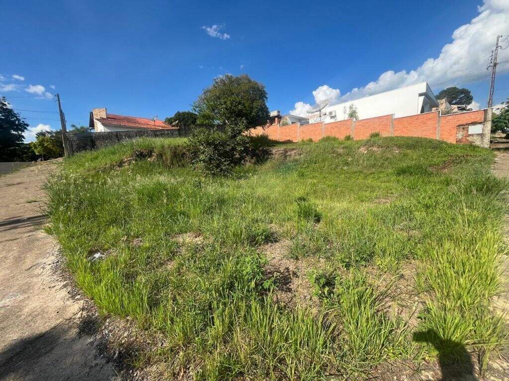 Terreno à venda no Centro (Tupi): 