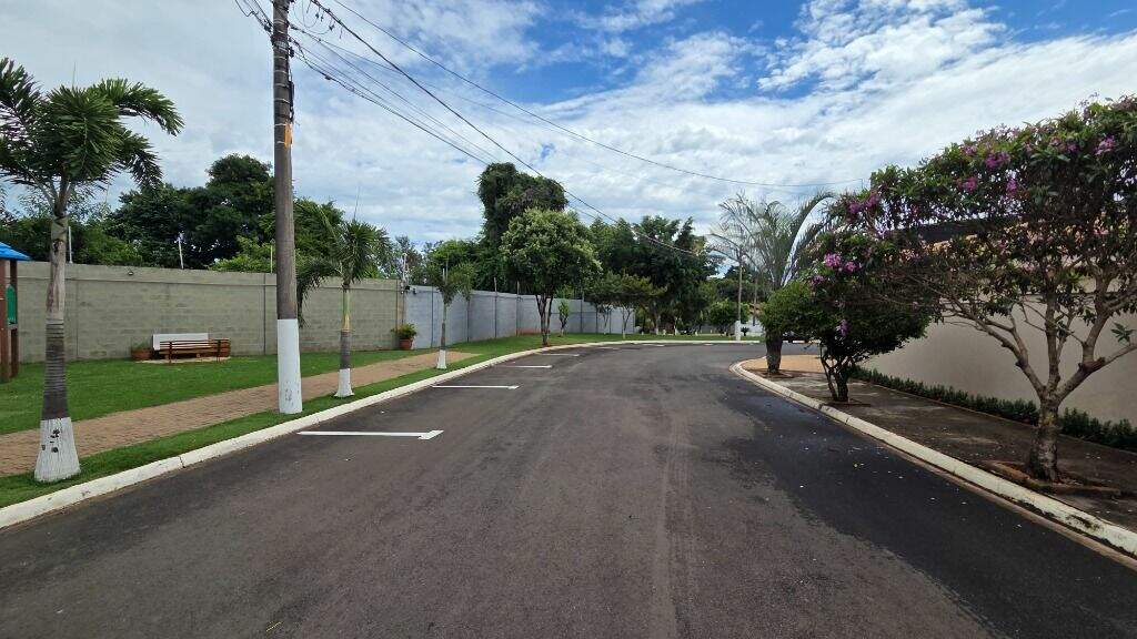 Terreno à venda no Jardim Ipanema: 