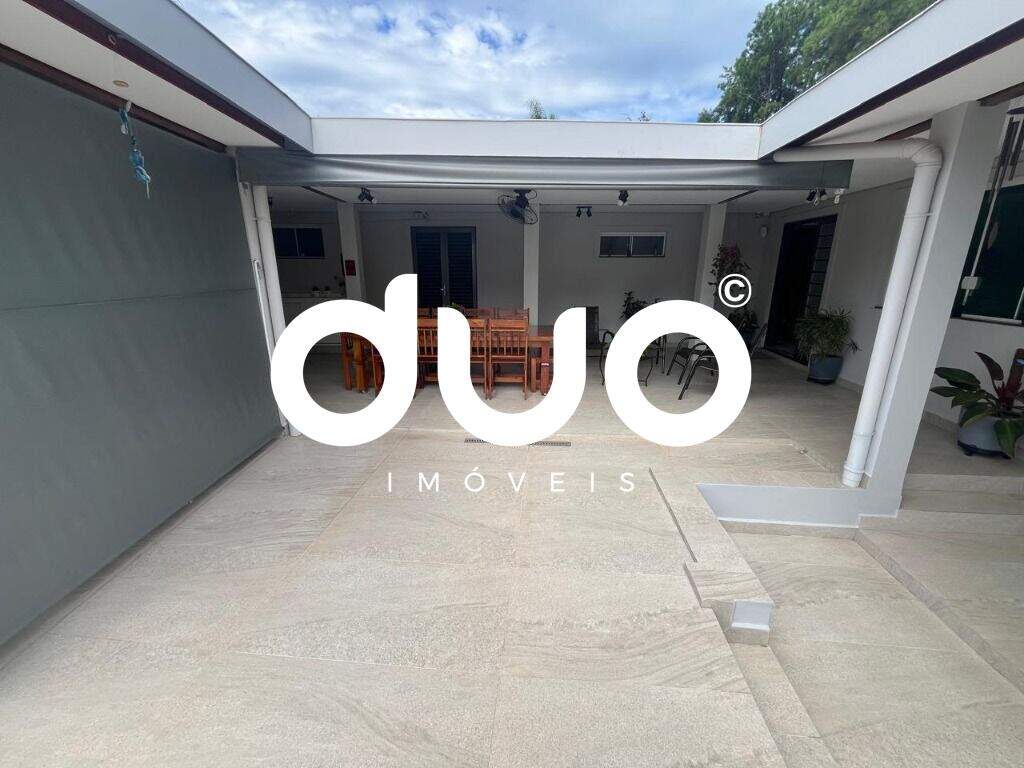 Casa à venda no Parque Santa Cecília: 