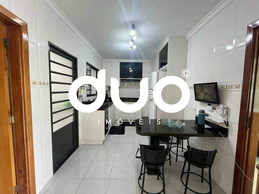 Casa à venda no Parque Santa Cecília: 