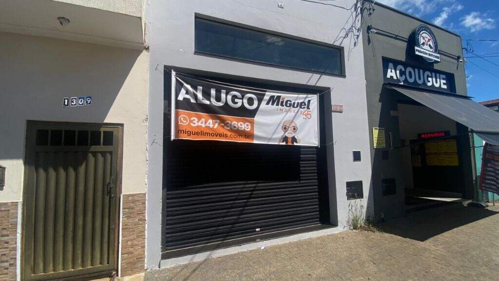 Salão para aluguel no Vila Rezende: 