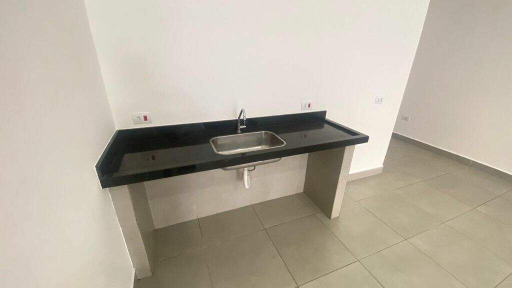 Salão para aluguel no Vila Rezende: 