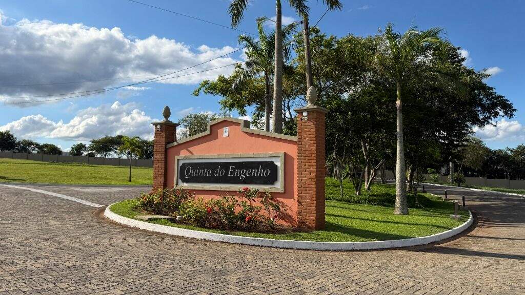 Terreno à venda no Residencial Fazenda Pinheirinho: 