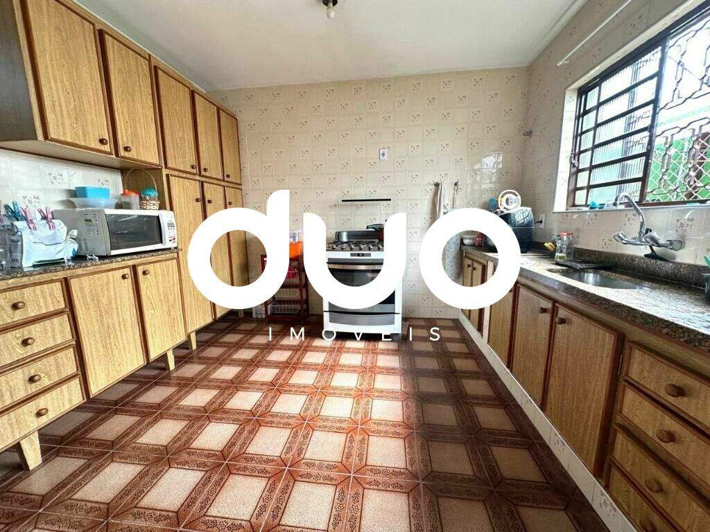 Casa à venda no Jardim Noiva da Colina: 