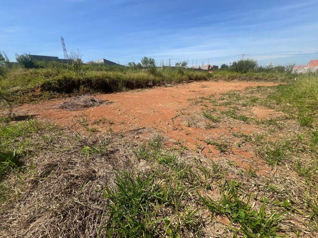 Terreno à venda no Vivendas: 