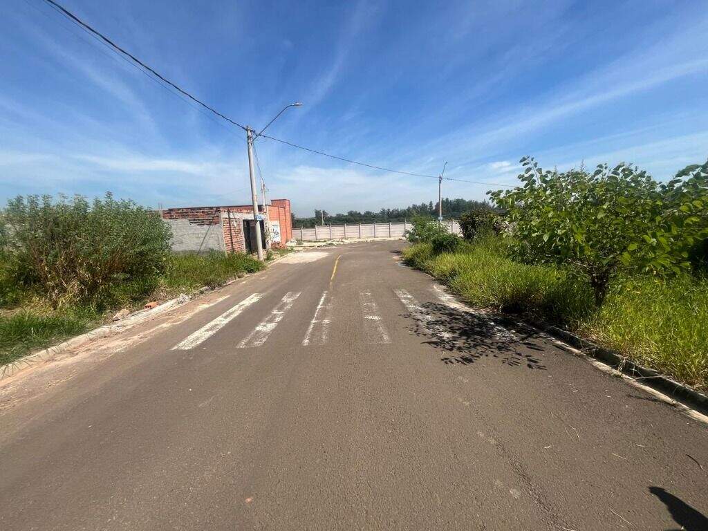 Terreno à venda no Vivendas: 