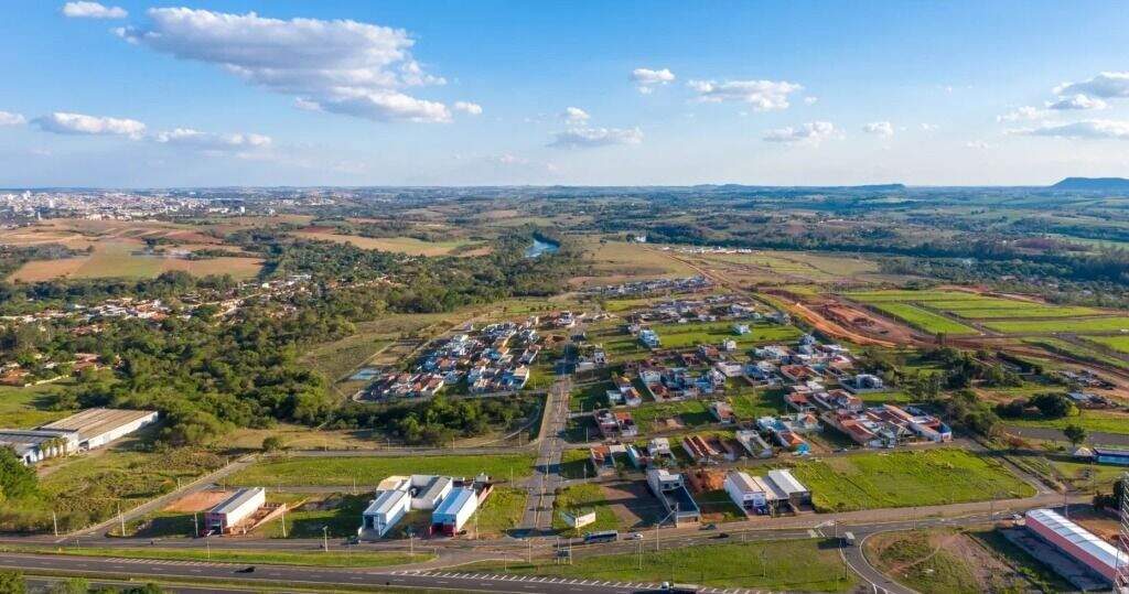 Terreno à venda no Santa Terezinha: 