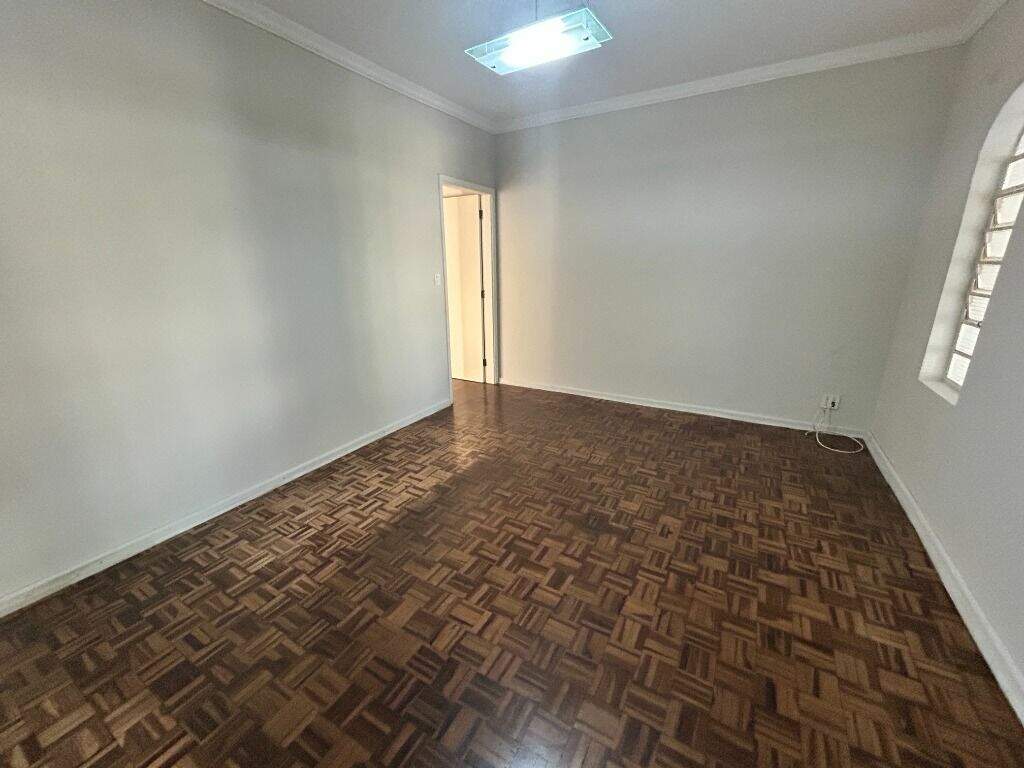 Casa à venda no Jardim Monumento: 