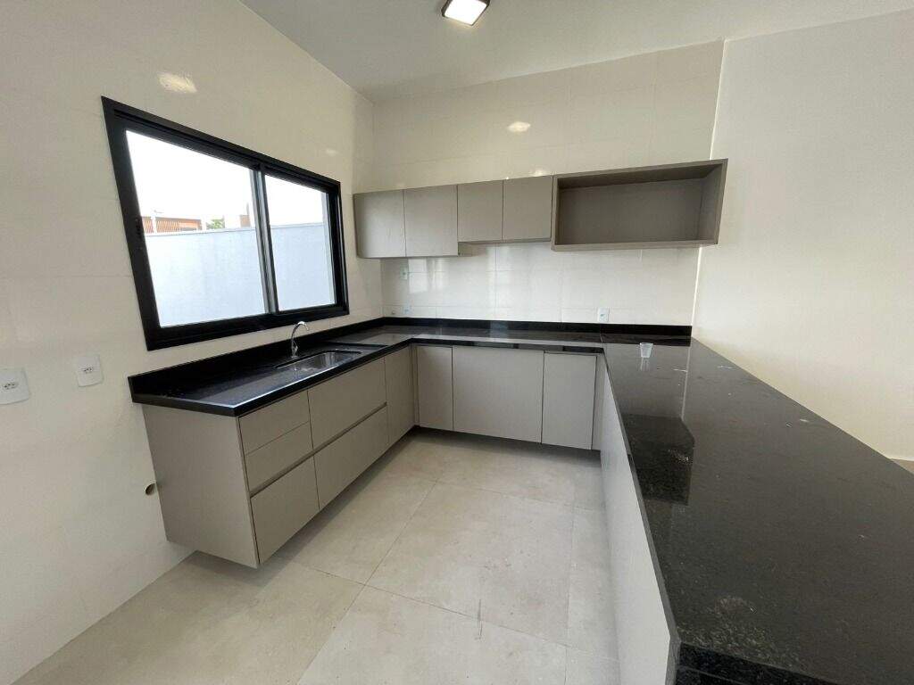 Casa para aluguel no Santa Rosa: 