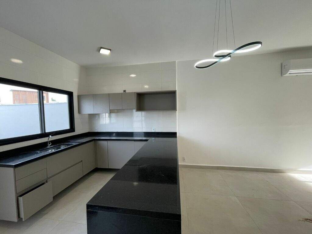 Casa para aluguel no Santa Rosa: 