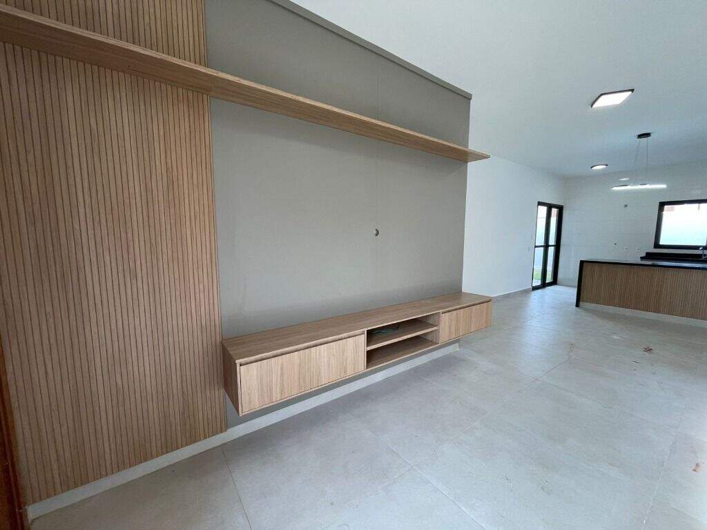 Casa para aluguel no Santa Rosa: 