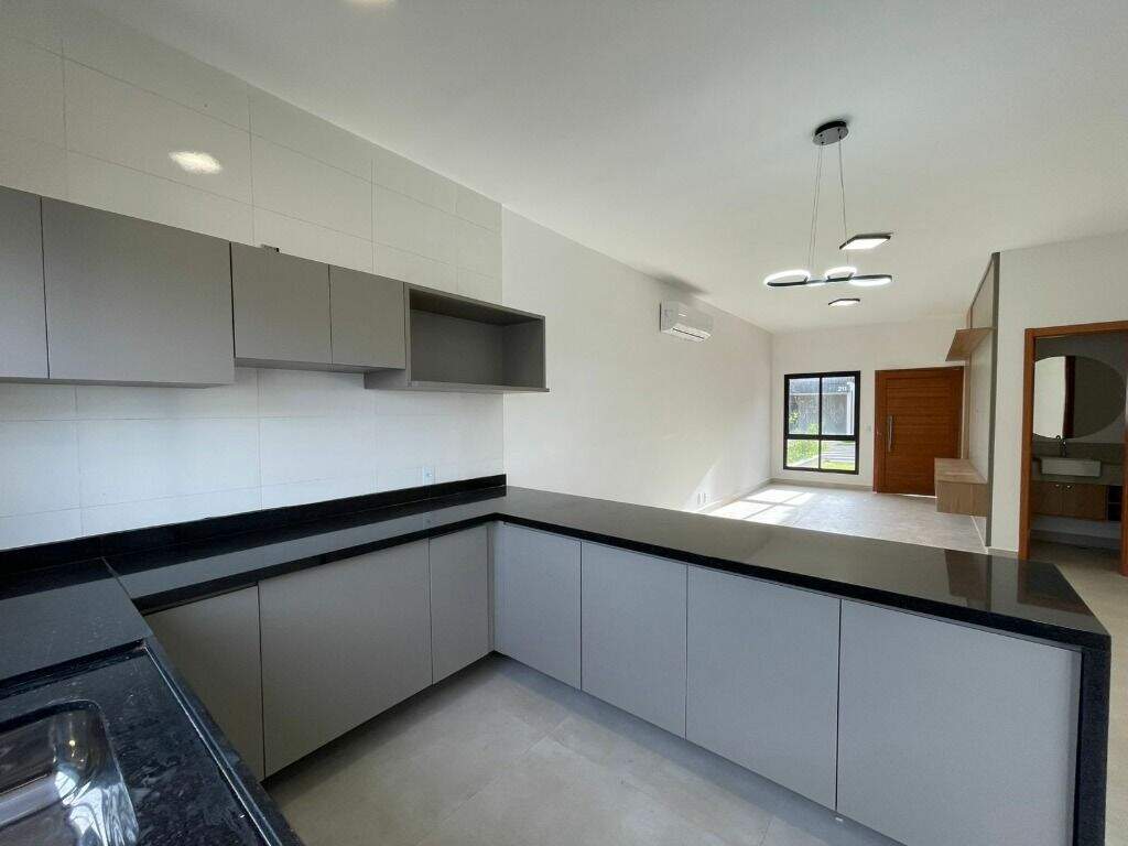 Casa para aluguel no Santa Rosa: 