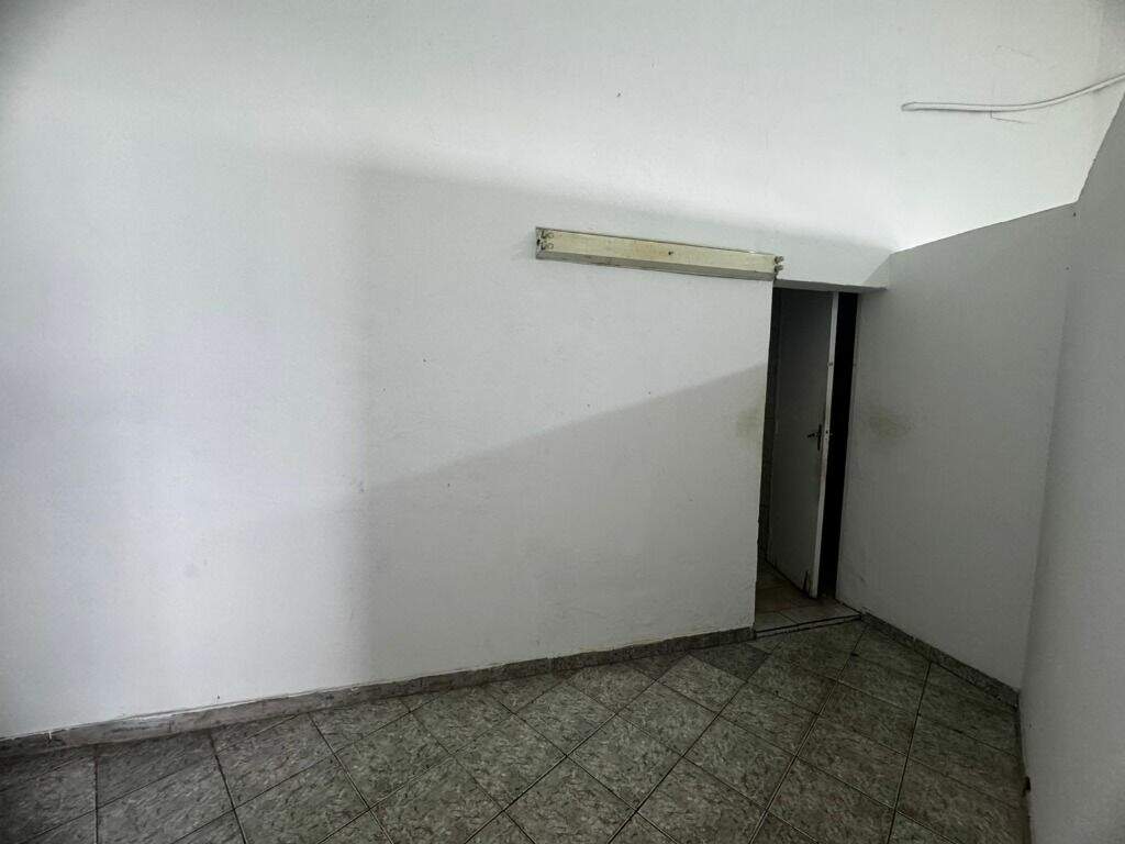 Salão para aluguel no Vila Rezende: 