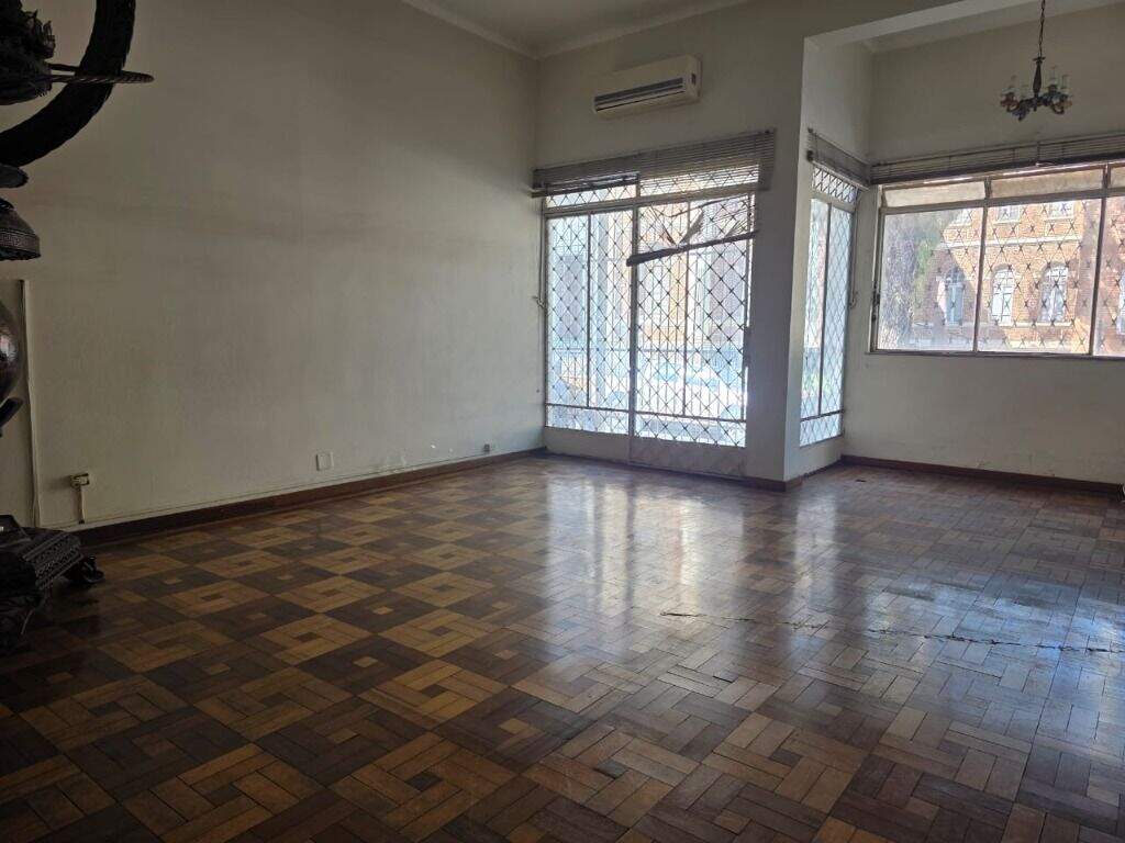 Casa para aluguel no Centro: 