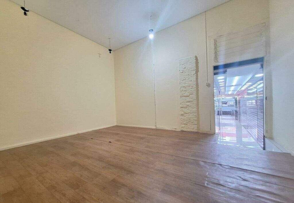 Sala para aluguel no Centro: 