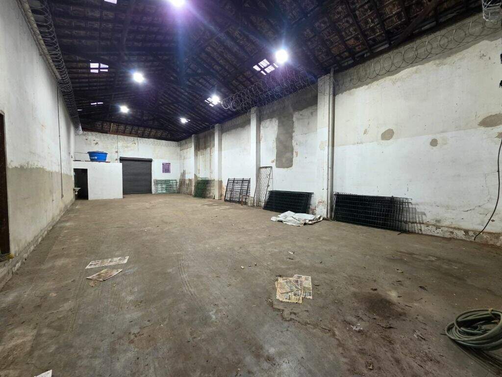 Barracão para aluguel no Centro: 
