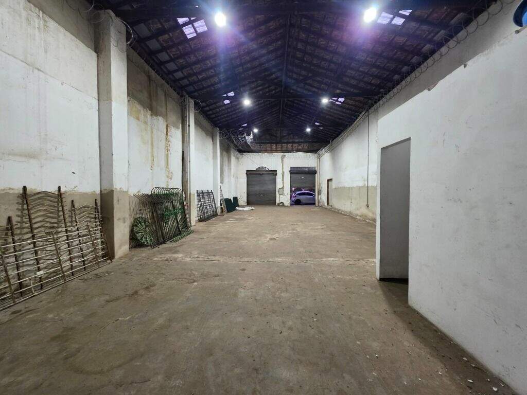 Barracão para aluguel no Centro: 