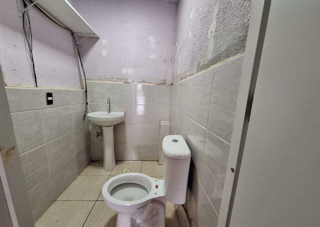 Sala para aluguel no Centro: 