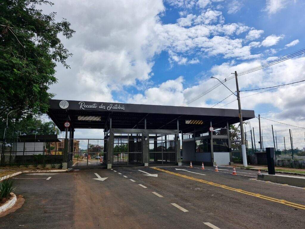 Terreno à venda no Unileste: 