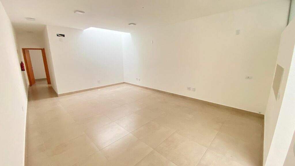 Salão para aluguel no Vila Rezende: 