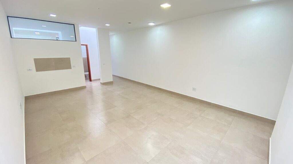 Salão para aluguel no Vila Rezende: 