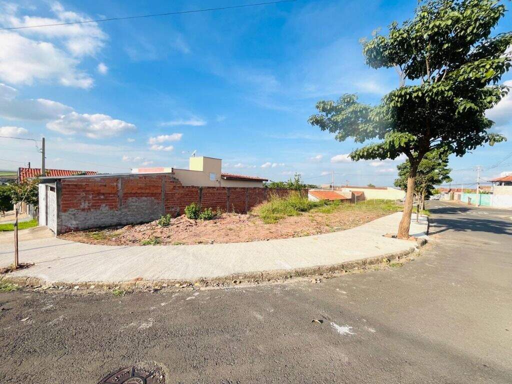 Terreno à venda no Jardim dos Manacás: 