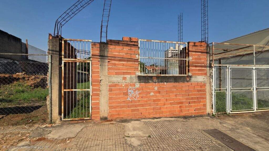 Terreno à venda no Centro: 