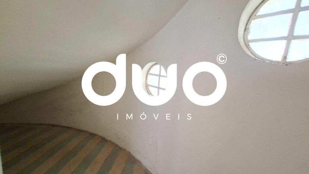 Casa à venda no Centro: 