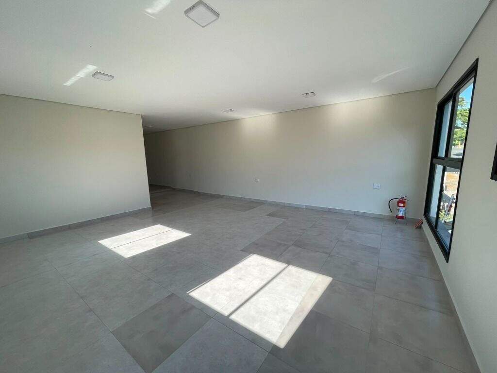 Salão para aluguel no Vila Rezende: 