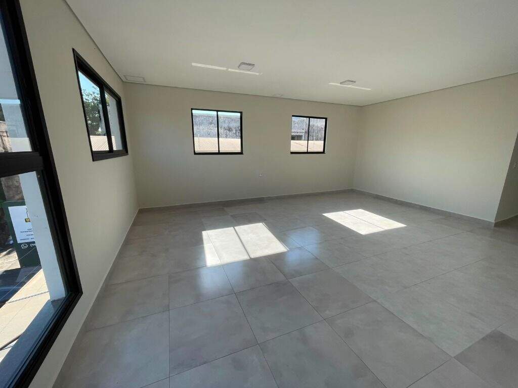 Salão para aluguel no Vila Rezende: 